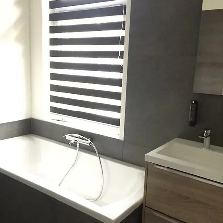 Loft24 Bed and Breakfast Χέερλεν